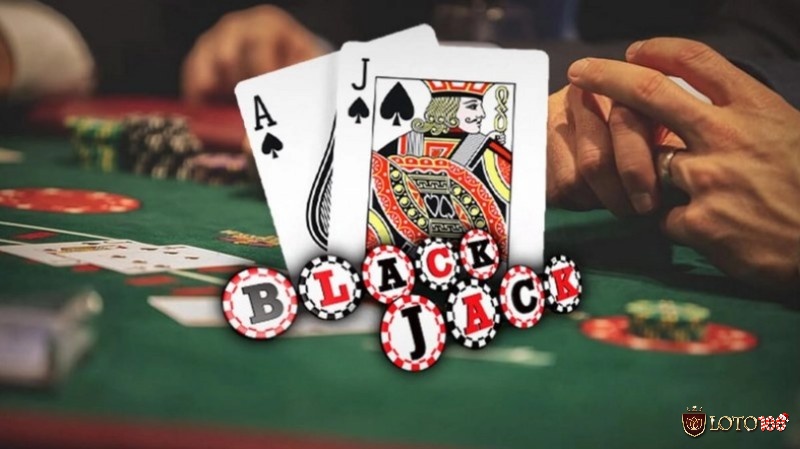 Giao tiếp khéo léo giúp bạn tránh bị nghi ngờ khi áp dụng đếm bài trong Blackjack