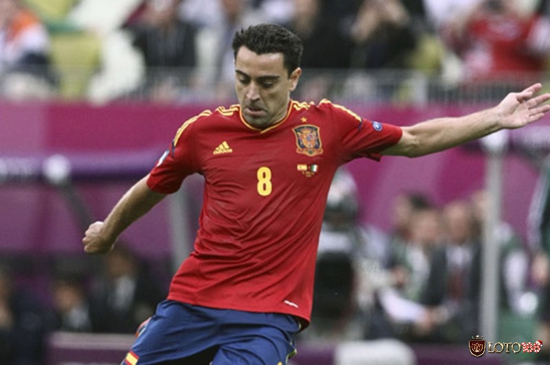 Xavi Hernández, bộ não của tiki-taka, biểu tượng sáng chói trong dàn top tiền vệ hay nhất Euro mọi thời đại