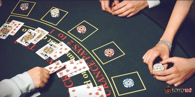 Người chơi nên Double Down và Split đúng lúc để tăng cơ hội thắng trong Blackjack