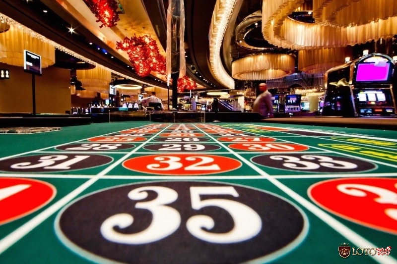 Một số casino hợp pháp tại Việt Nam như Corona Phú Quốc hay Hồ Tràm Strip cho phép người Việt đủ điều kiện tham gia.