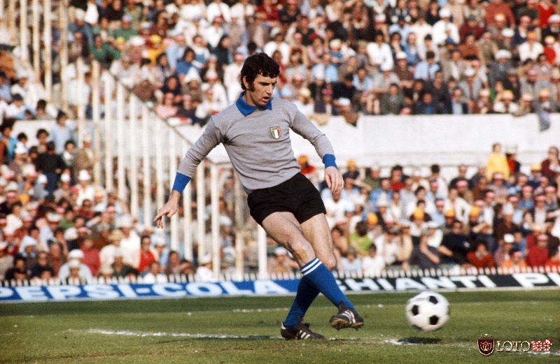 Dino Zoff thủ môn lớn tuổi nhất vô địch World Cup với phong thái điềm tĩnh và kinh nghiệm đỉnh cao