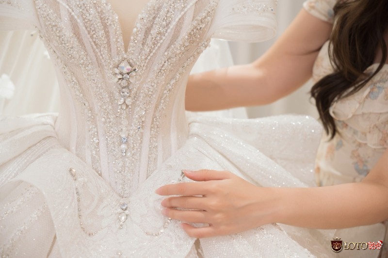 Mơ thấy đám cưới số mấy? Thấy mình đang mặc thử váy cưới đánh ngay: 25 - 52